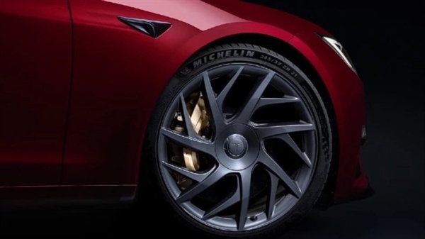 停产纪念！特斯拉限量发售签名版 Model S/X Plaid：售价近 109 万