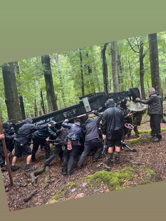 《塞尔达传说》真人电影片场照曝光！全新林克图太帅了