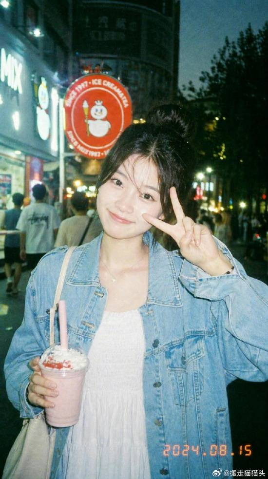 “这些图片居然都是AI的”热搜 网友：你告诉我什么是真的！