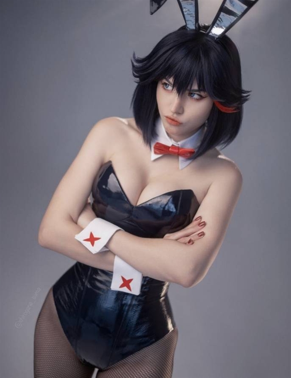 《生化危机9》格蕾丝Cos美图欣赏：女主很诱惑