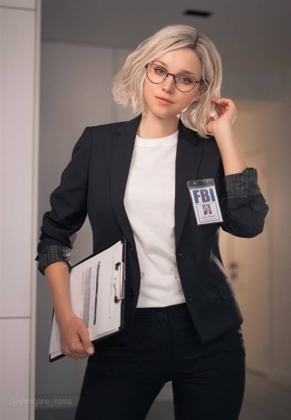 《生化危机9》格蕾丝Cos美图欣赏：女主很诱惑