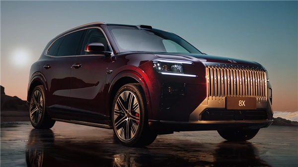 32.98 万起 极氪 8X 上市：吉利系“宝马 X5