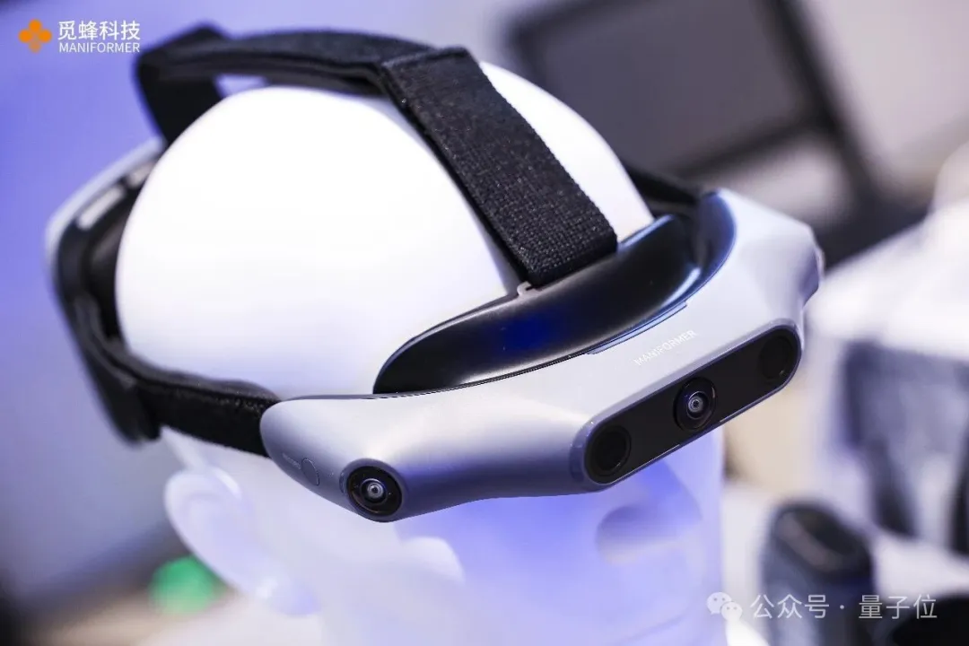 72 天从零到千万小时产能，具身智能新锐何以领跑数据赛道？