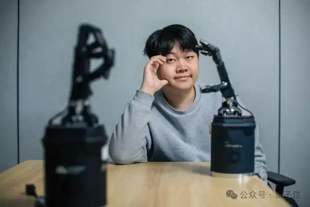 中国具身模型登顶全球！机器人人类数据时代正式开启 – AI快讯网