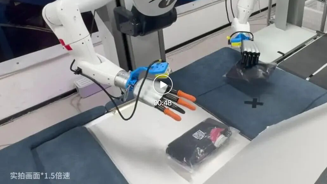 中国具身模型登顶全球！机器人人类数据时代正式开启 – AI快讯网