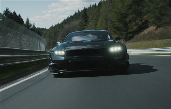 成功复仇克尔维特！福特刷新纽北最速美国量产车：快了整 8 秒