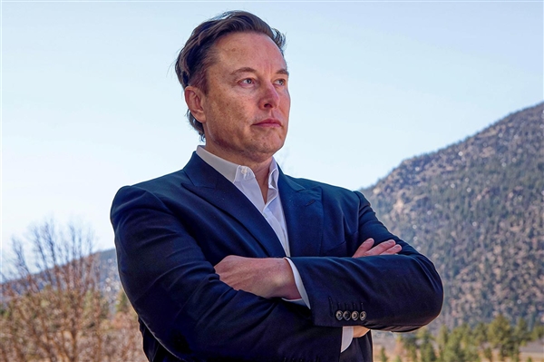 马斯克与奥尔特曼早年合影