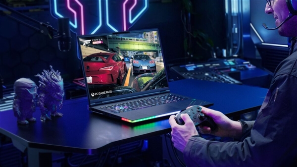 酷睿Ultra 9+RTX 5090！宏碁旗舰游戏本发布：256GB内存、三Gen5槽