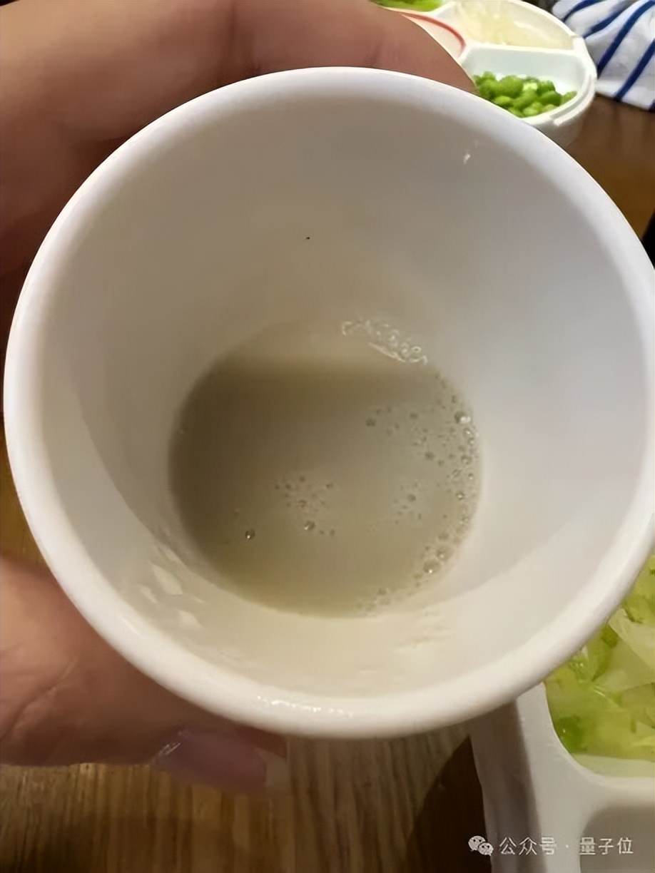 黄仁勋打卡北京必吃榜，后海酒吧老板透露他承诺每年都来