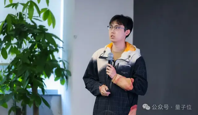 国产GPU筹办开源阵营，邀来SGLang等核心开发者