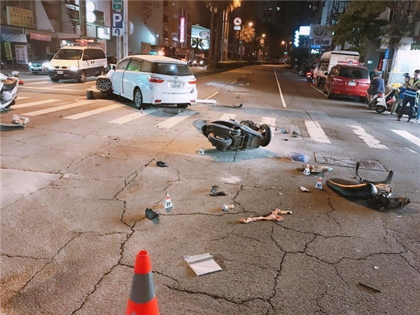 油车车主 替电车交了多少养路费？