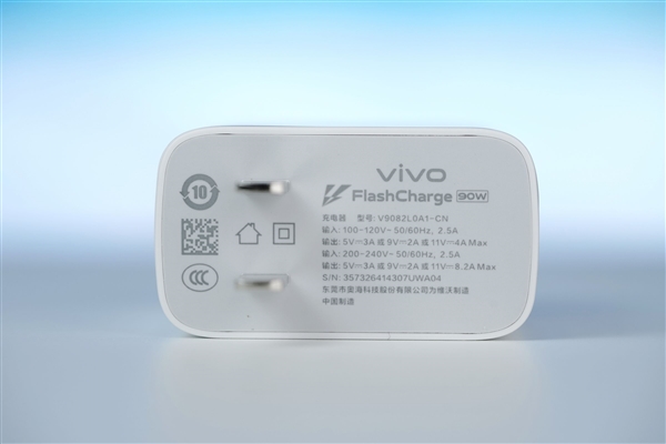 轻薄机身塞下9000mAh电池！vivo Y600 Turbo图赏
