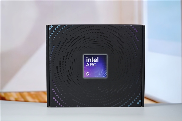 英特尔锐炫G3 Extreme加持！微星CLAW 8 EX AI+掌机2026图赏