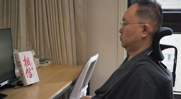 蔡磊回应倾家荡产救自己被称自私：求生是刻在DNA里的本能
