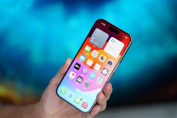 因存储涨价iPhone 18系列至少涨价千元 苹果借机压低OLED面板采购价