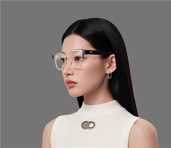主动AI记忆+换电架构!闪极loomos L1 AI眼镜发布:首发价2699元起