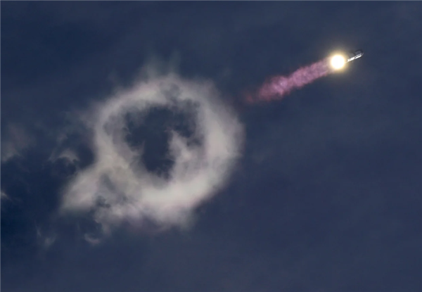 引擎罢工也挡不住 SpaceX“星舰”首次成功进入地球轨道