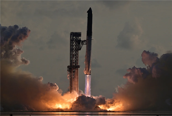 引擎罢工也挡不住 SpaceX“星舰”首次成功进入地球轨道