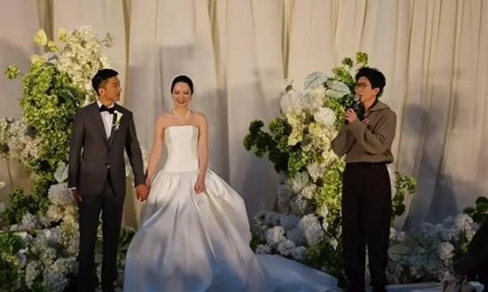 歌手李健在好友婚礼发言引热议 网友大赞致辞天花板