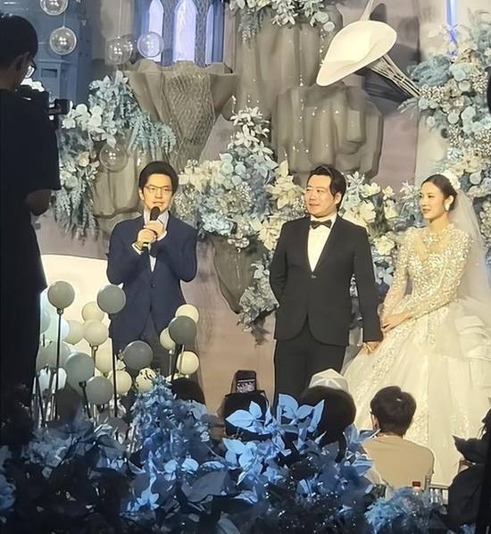 歌手李健在好友婚礼发言引热议 网友大赞致辞天花板