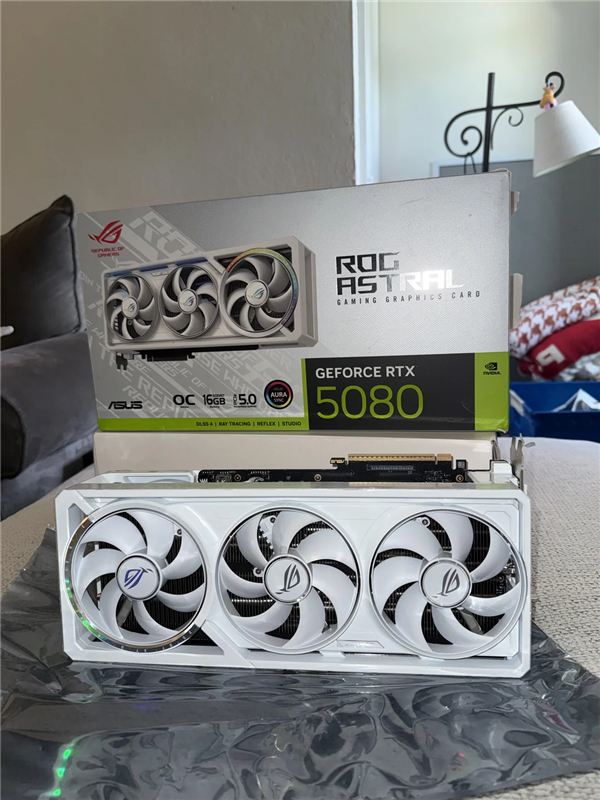 送修4080S换回5080！玩家嫌颜色不符申诉6周：华硕两次换新满足需求