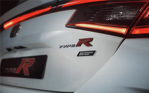 Honda's Icon， the Civic Type R， Makes Its Final Bow with the Ultimate Edition Amidst Stricter Emissions Regulations