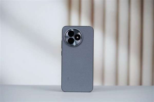 Delivery driver highly recommends REDMI K80 Pro: Full GPS usage from 7:30 AM to 4 PM