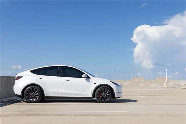 Tesla's global sales cool down! Q2 net profit of $1.172 billion， a 16% drop.