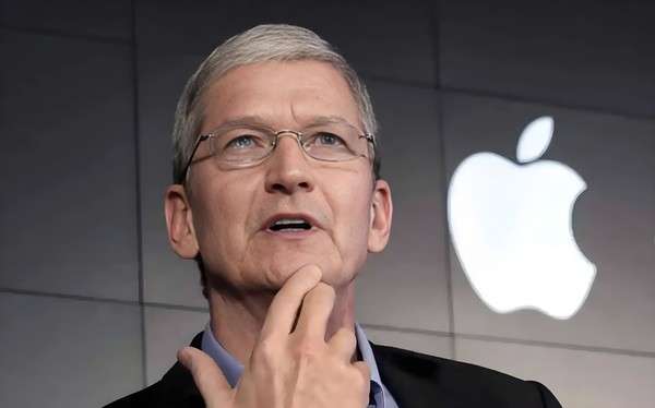 Who Will Succeed Cook: Apple Has Three Internal Candidates