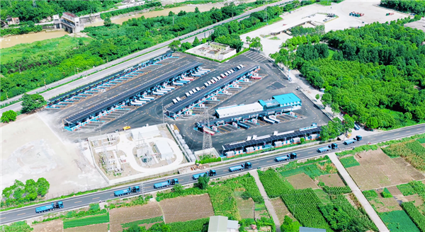 Global First 100 Megawatt-Level Heavy Truck Ultra-Fast Charging Station Launched: Huawei Solution Achieves 100km Range in 5 Minutes!