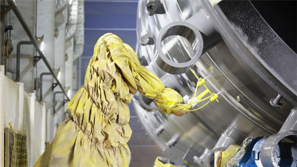 Efficiency Increased Up to 8 Times! China's First Marine Oil and Gas Equipment Intelligent Coating Production Line Operational