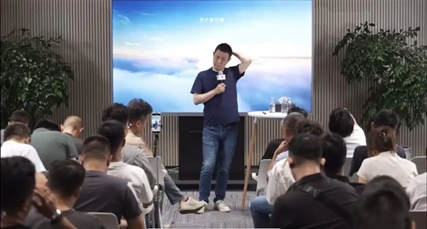 August Sales Surge: Li Bin Accepts Criticism