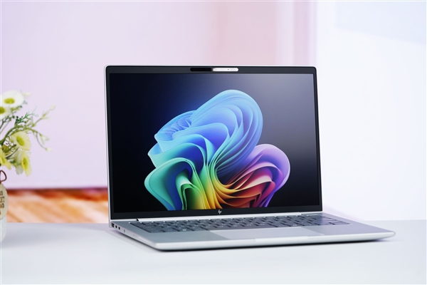 HP EliteBook 8 G1a 14 Laptop with AMD Ryzen AI 7 350 Processor: A Hands-On Look