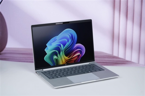 HP EliteBook 8 G1a 14 Laptop with AMD Ryzen AI 7 350 Processor: A Hands-On Look