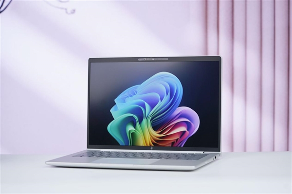 HP EliteBook 8 G1a 14 Laptop with AMD Ryzen AI 7 350 Processor: A Hands-On Look