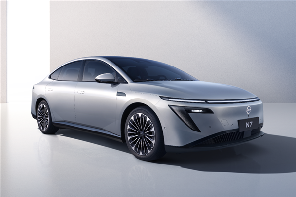 中国制造的日系车反销日本！东风日产N7在东京车展完成海外首秀