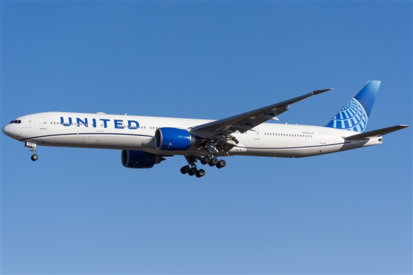 Another incident: Two United Airlines planes collide at a Chicago airport