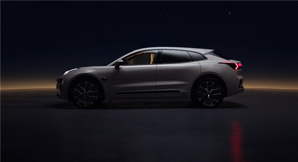 Refreshed Zeekr 001 Interior Revealed: Emulating Luxury Car Starlight Roofs