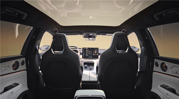 Refreshed Zeekr 001 Interior Revealed: Emulating Luxury Car Starlight Roofs